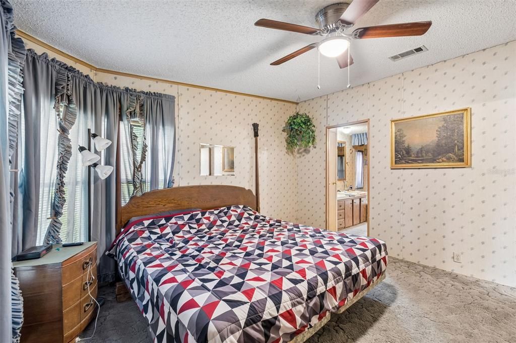 На продажу: $599,000 (3 спален, 2 ванн, 1647 Квадратных фут)