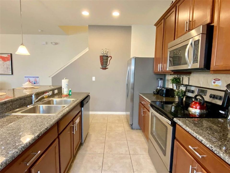 En Venta: $399,900 (4 camas, 3 baños, 1782 Pies cuadrados)