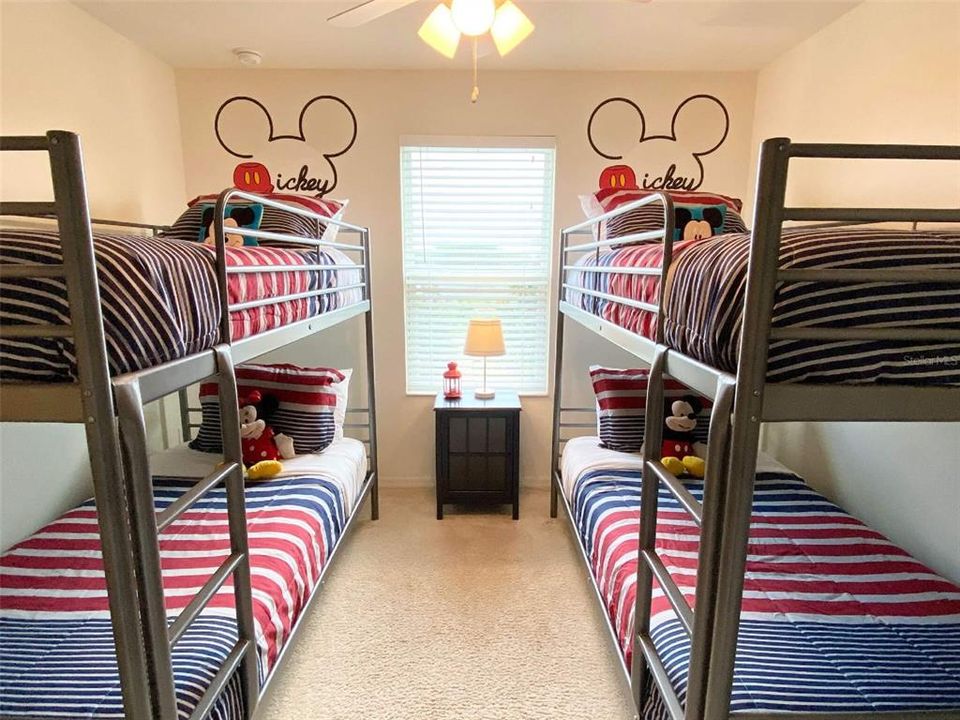En Venta: $399,900 (4 camas, 3 baños, 1782 Pies cuadrados)