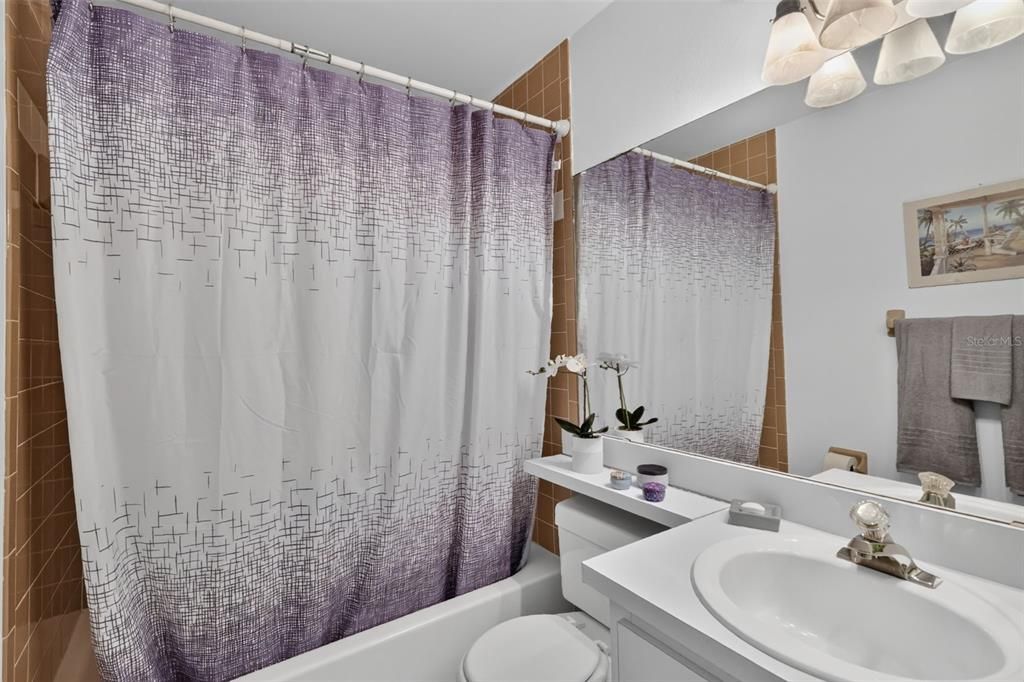 For Sale: $273,000 (2 beds, 2 baths, 1176 Square Feet)