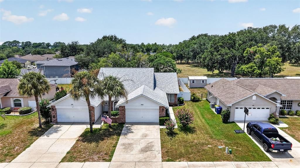 For Sale: $273,000 (2 beds, 2 baths, 1176 Square Feet)