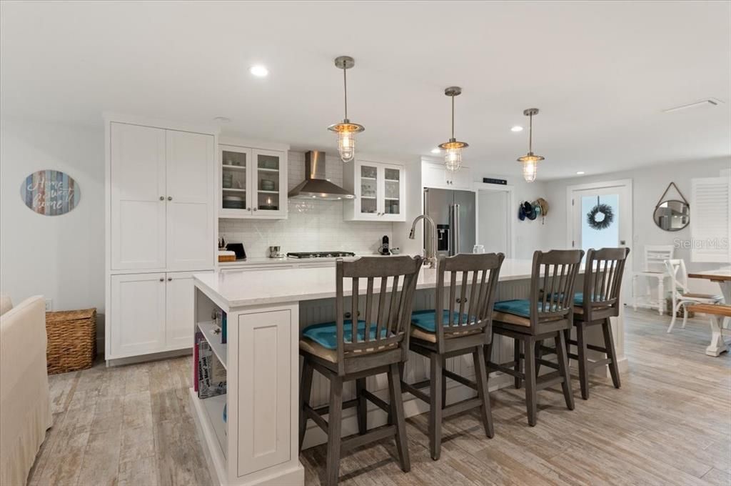 For Sale: $1,295,000 (3 beds, 2 baths, 2216 Square Feet)