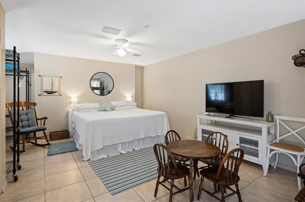 For Sale: $1,295,000 (3 beds, 2 baths, 2216 Square Feet)