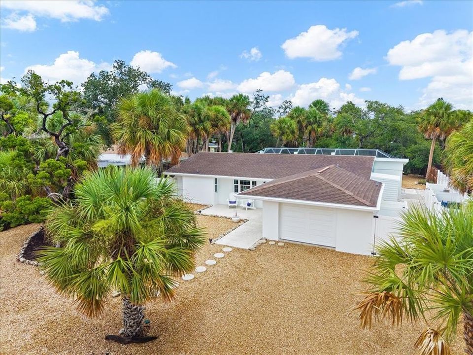 For Sale: $1,295,000 (3 beds, 2 baths, 2216 Square Feet)