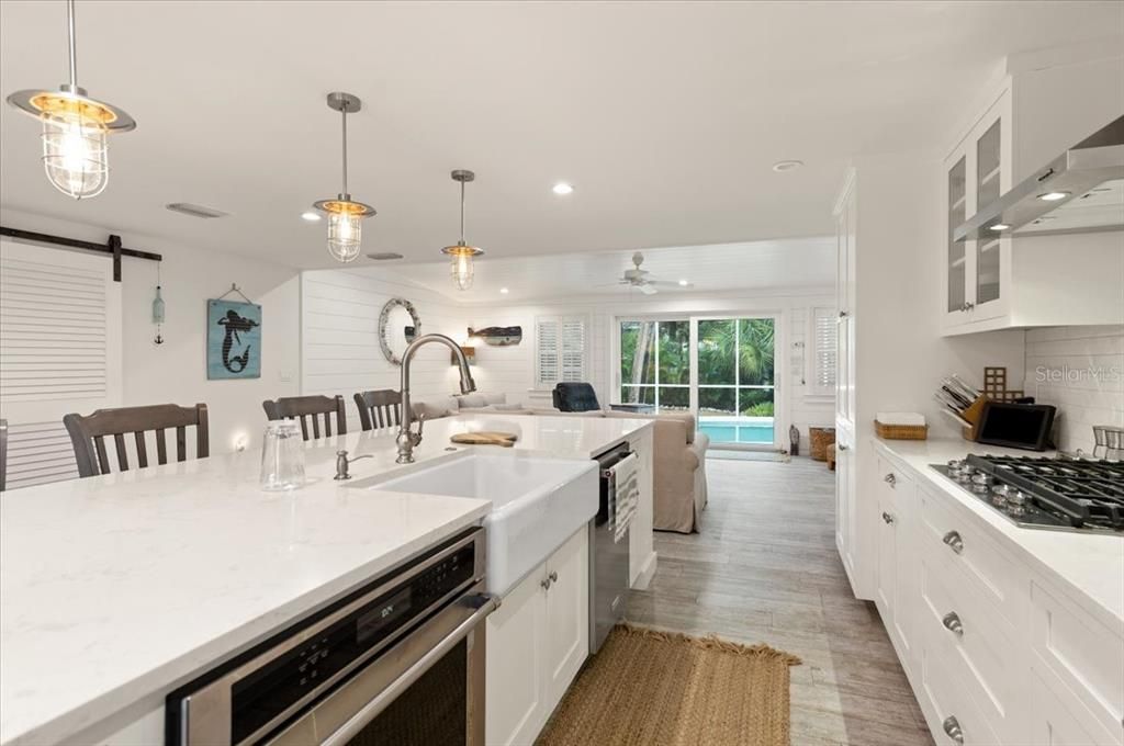 For Sale: $1,295,000 (3 beds, 2 baths, 2216 Square Feet)