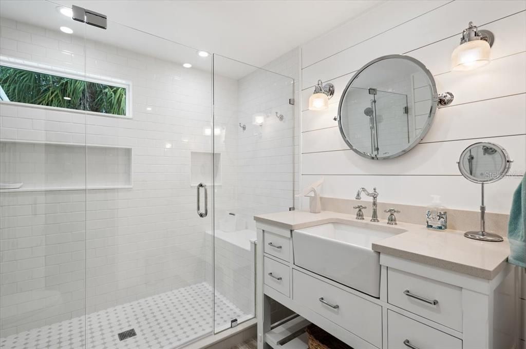 For Sale: $1,295,000 (3 beds, 2 baths, 2216 Square Feet)