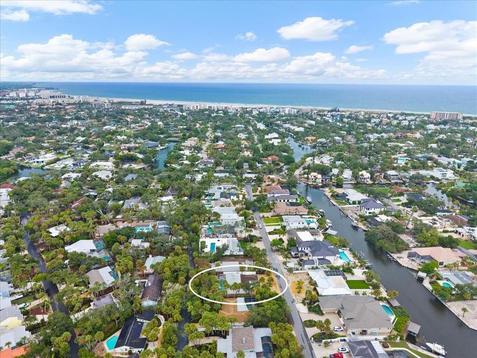 For Sale: $1,295,000 (3 beds, 2 baths, 2216 Square Feet)