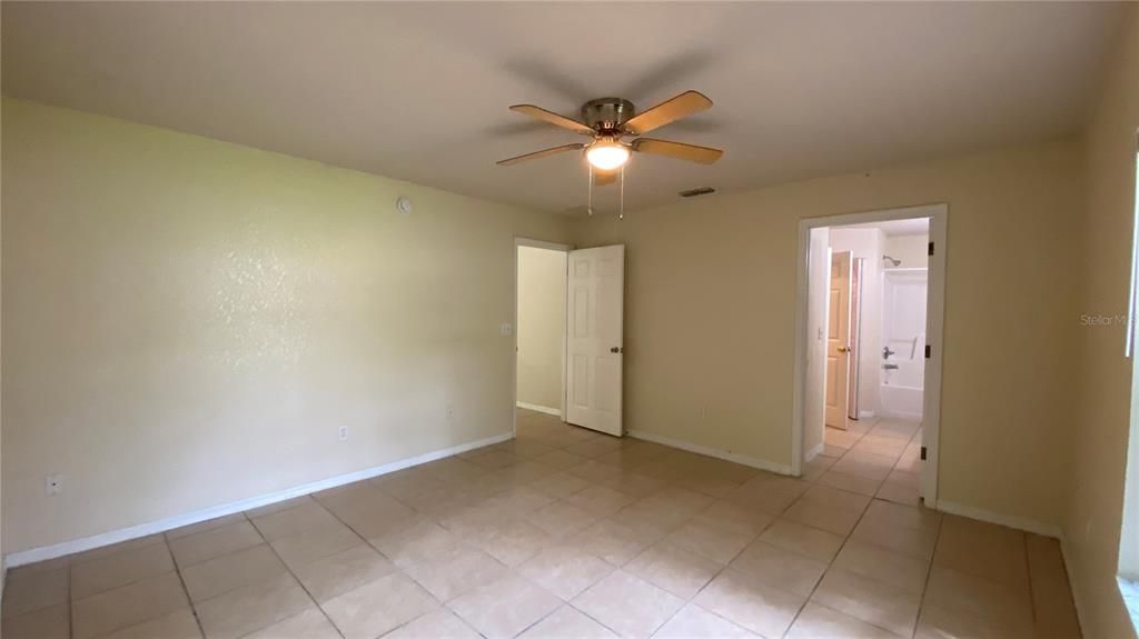For Rent: $1,700 (3 beds, 2 baths, 1398 Square Feet)