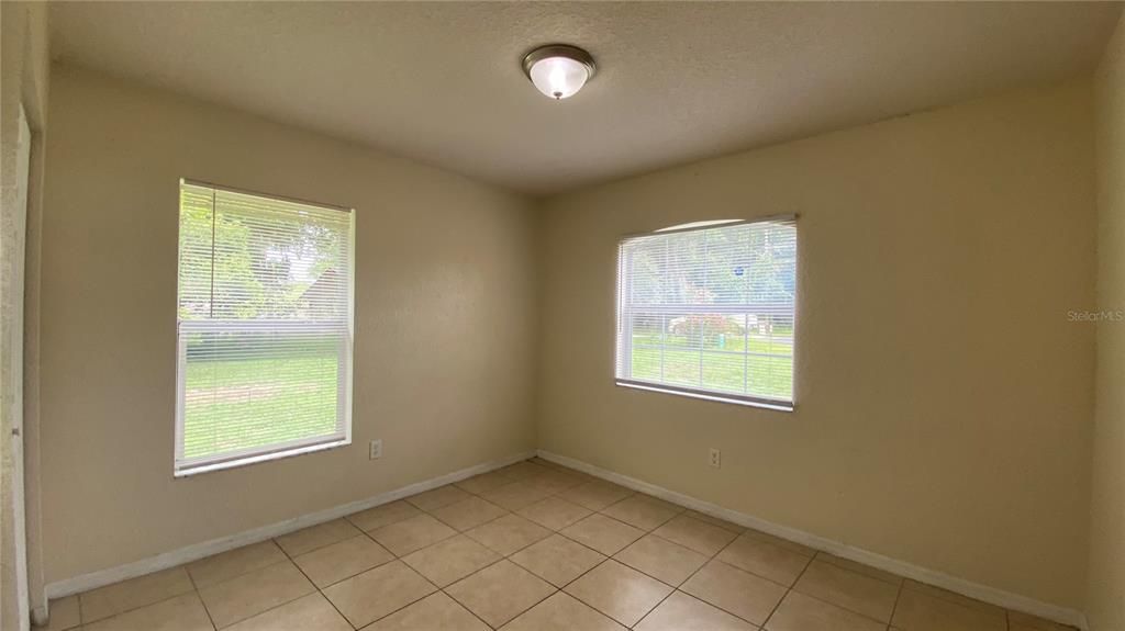 For Rent: $1,700 (3 beds, 2 baths, 1398 Square Feet)