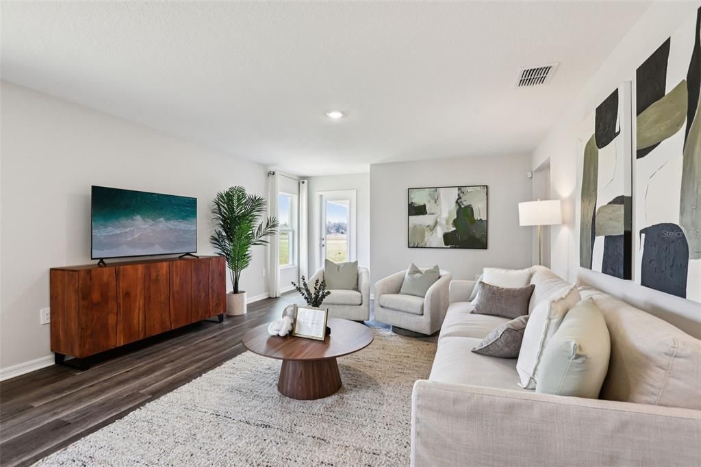 En Venta: $295,990 (4 camas, 2 baños, 1665 Pies cuadrados)