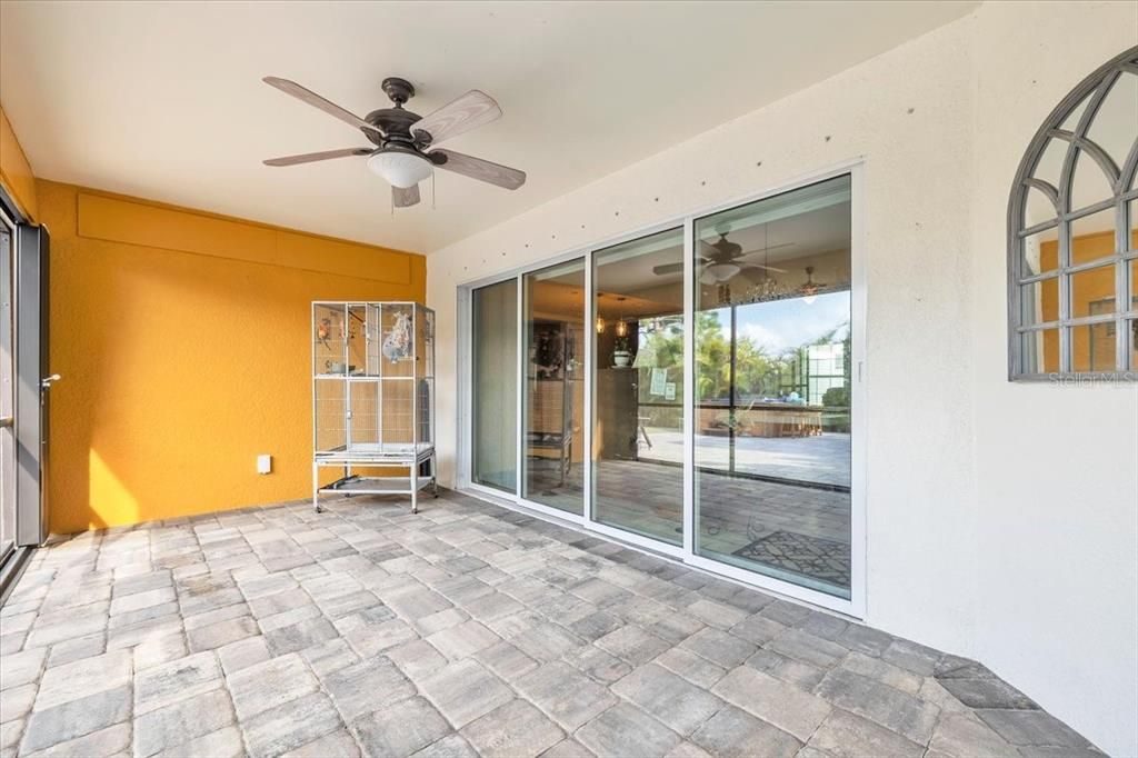 For Sale: $330,000 (4 beds, 2 baths, 1830 Square Feet)