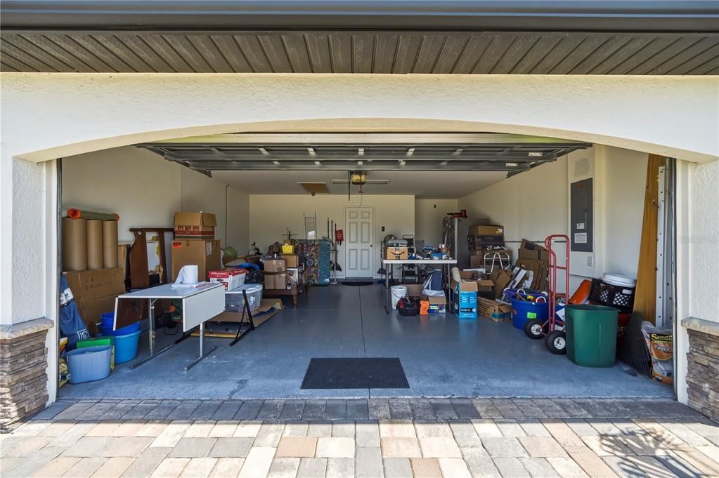 For Sale: $330,000 (4 beds, 2 baths, 1830 Square Feet)