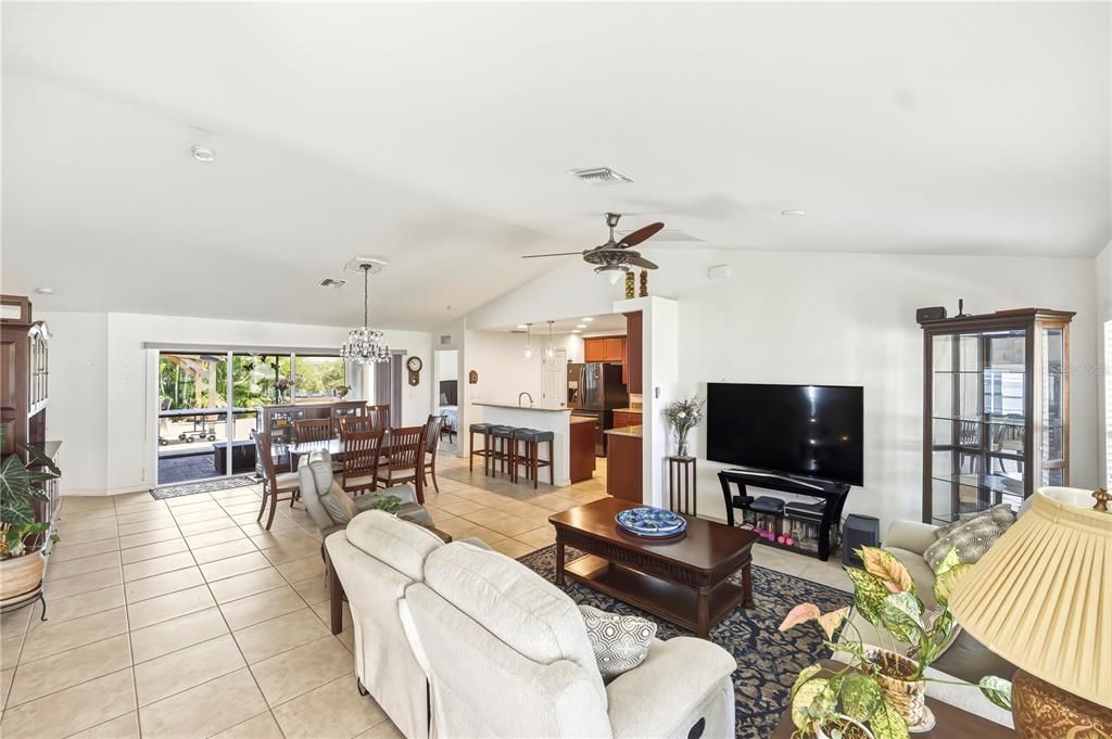 For Sale: $330,000 (4 beds, 2 baths, 1830 Square Feet)