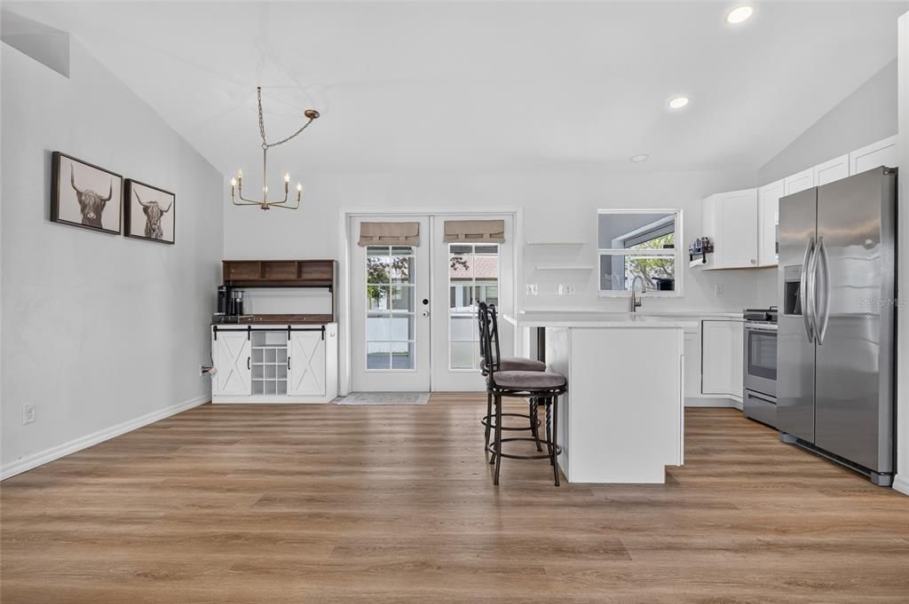 For Sale: $375,000 (3 beds, 2 baths, 1288 Square Feet)