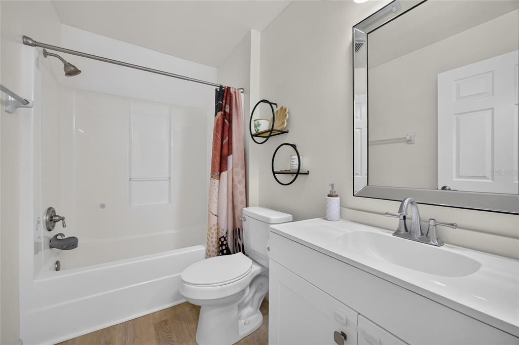 For Sale: $375,000 (3 beds, 2 baths, 1288 Square Feet)