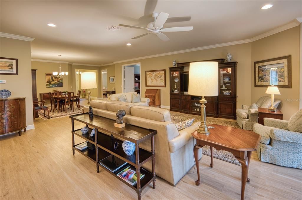 For Sale: $889,900 (3 beds, 3 baths, 2634 Square Feet)
