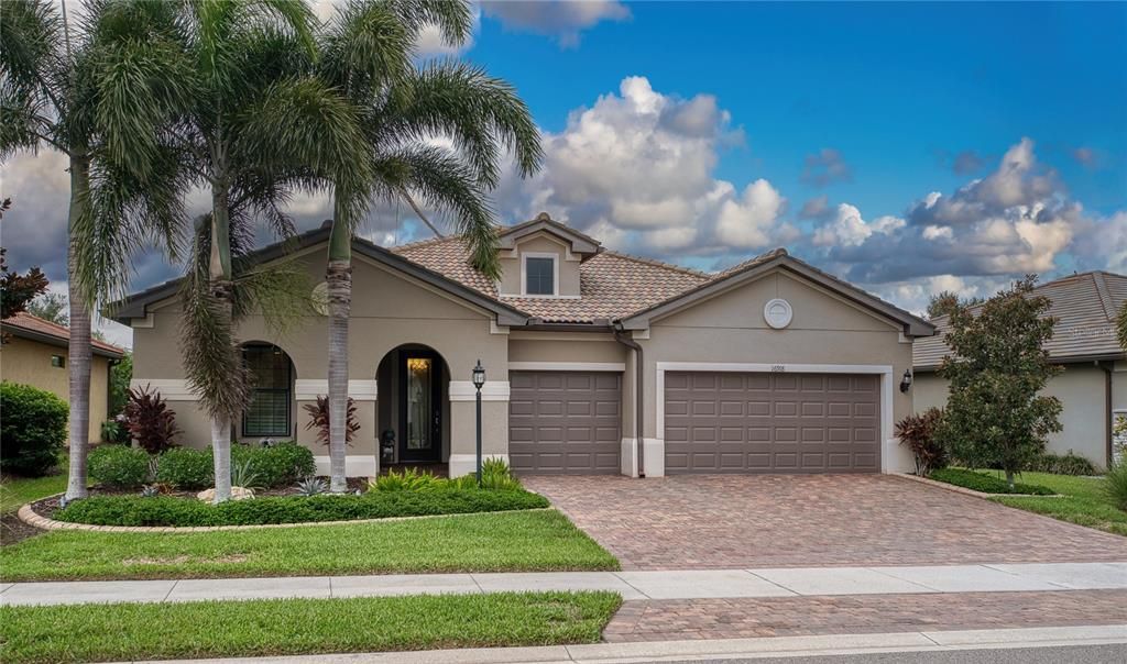 For Sale: $889,900 (3 beds, 3 baths, 2634 Square Feet)