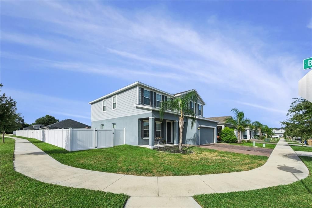 En Venta: $519,990 (4 camas, 3 baños, 2667 Pies cuadrados)