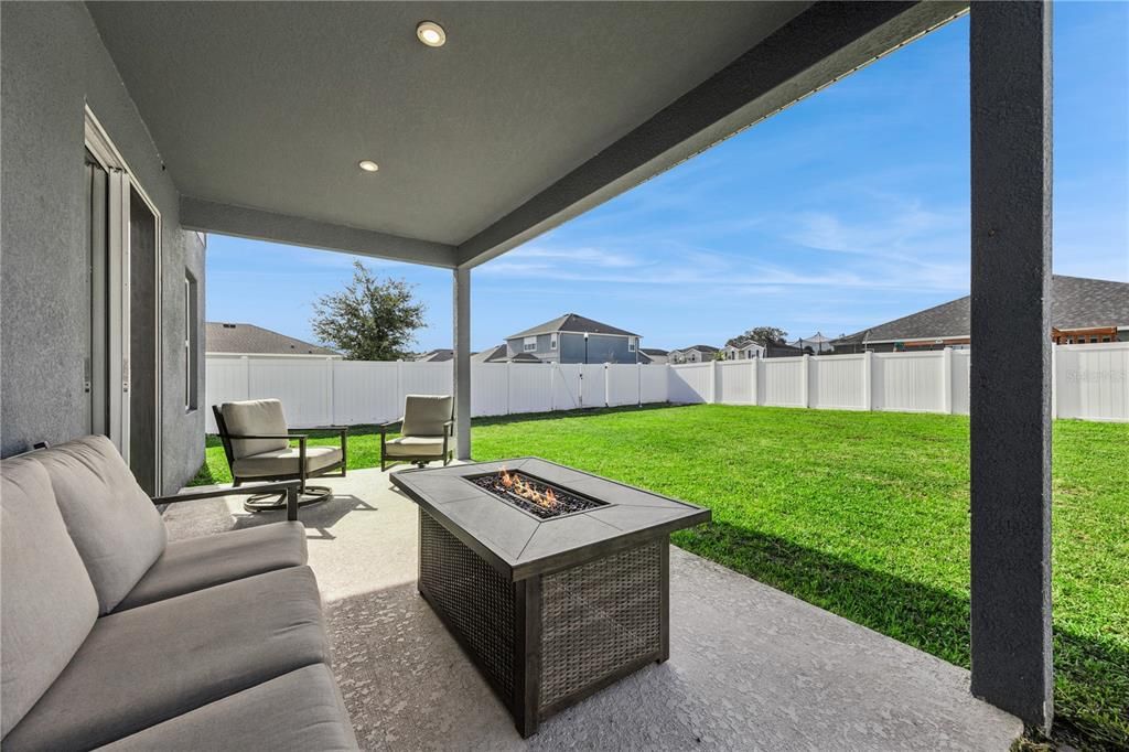 En Venta: $519,990 (4 camas, 3 baños, 2667 Pies cuadrados)