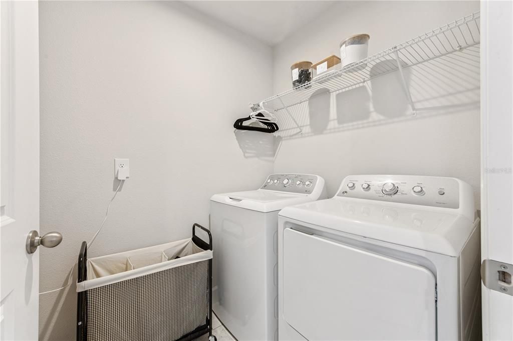 En Venta: $519,990 (4 camas, 3 baños, 2667 Pies cuadrados)