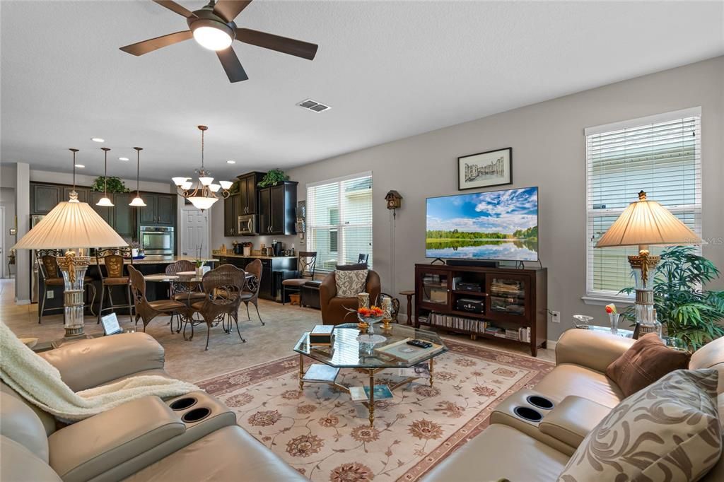 For Rent: $3,400 (3 beds, 3 baths, 2203 Square Feet)