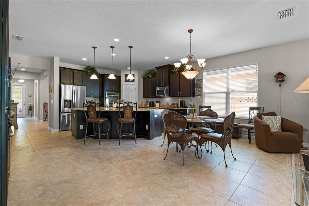 For Rent: $3,400 (3 beds, 3 baths, 2203 Square Feet)