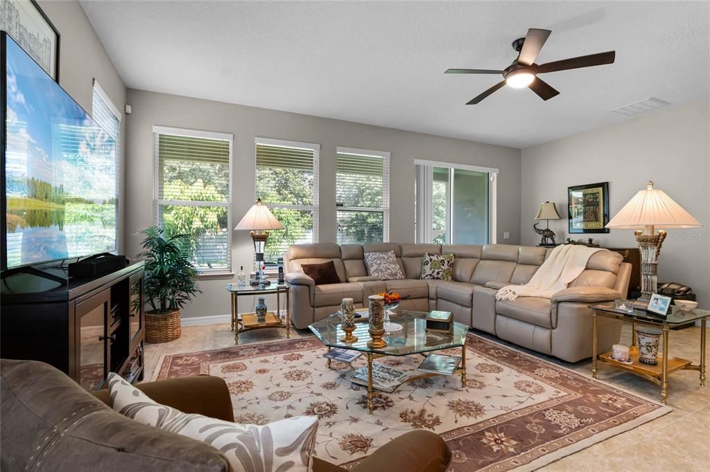 For Rent: $3,400 (3 beds, 3 baths, 2203 Square Feet)