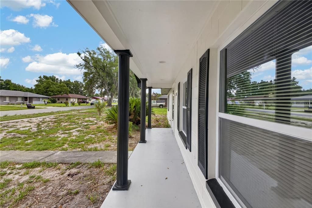For Sale: $409,500 (4 beds, 3 baths, 1664 Square Feet)