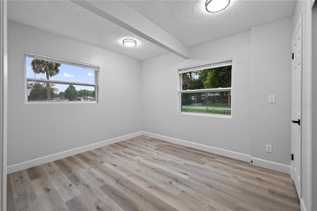 For Sale: $409,500 (4 beds, 3 baths, 1664 Square Feet)