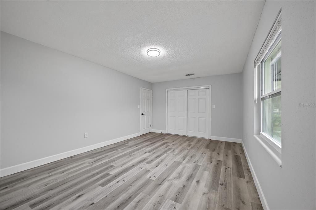 For Sale: $409,500 (4 beds, 3 baths, 1664 Square Feet)