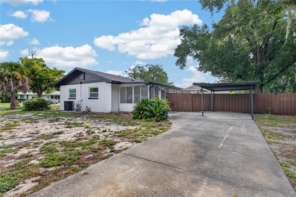 For Sale: $409,500 (4 beds, 3 baths, 1664 Square Feet)