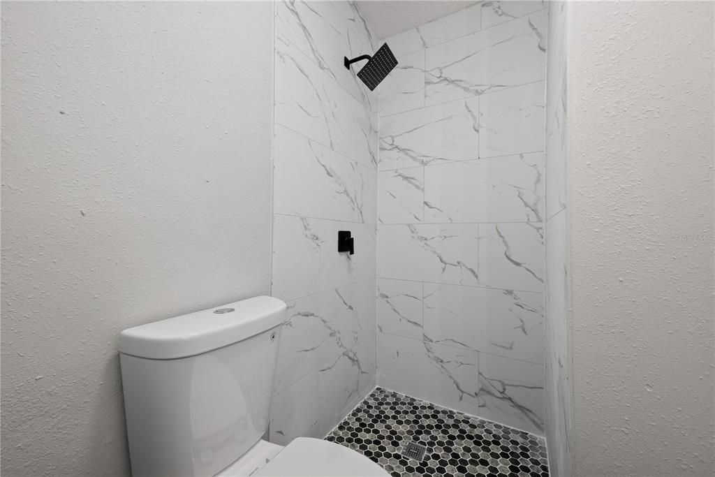 For Sale: $409,500 (4 beds, 3 baths, 1664 Square Feet)