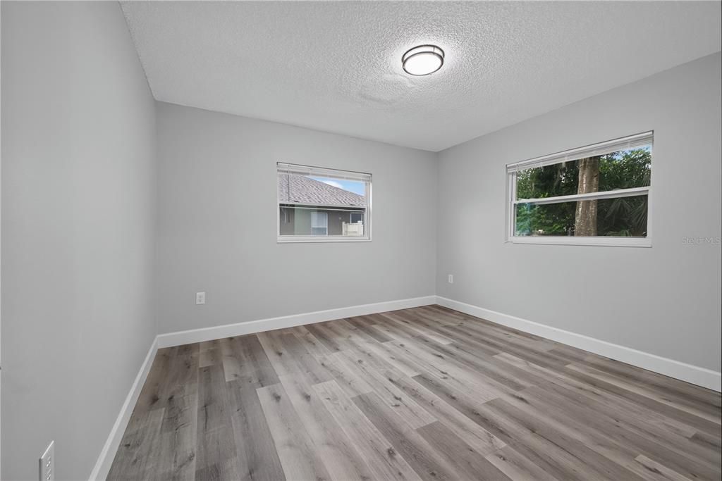 For Sale: $409,500 (4 beds, 3 baths, 1664 Square Feet)