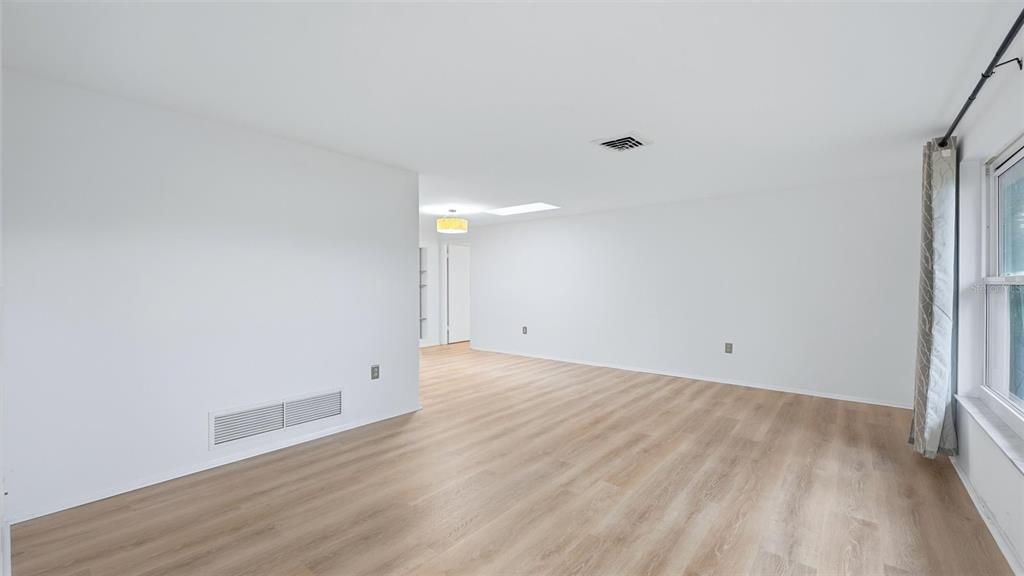 En Renta: $2,750 (3 camas, 2 baños, 1813 Pies cuadrados)