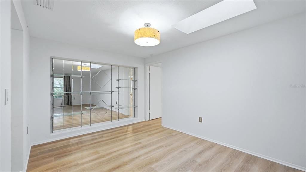 En Renta: $2,750 (3 camas, 2 baños, 1813 Pies cuadrados)