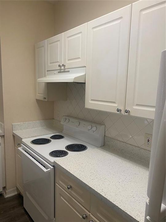 Activo con contrato: $1,500 (2 camas, 2 baños, 1083 Pies cuadrados)