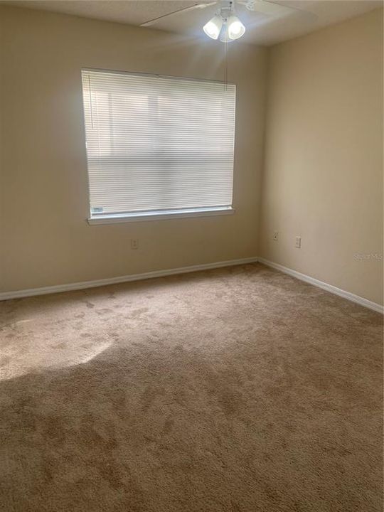 Activo con contrato: $1,500 (2 camas, 2 baños, 1083 Pies cuadrados)