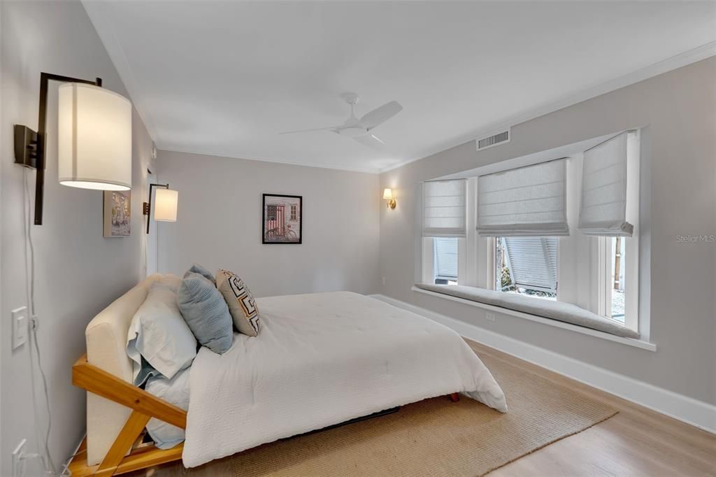 For Sale: $2,799,000 (3 beds, 3 baths, 3104 Square Feet)