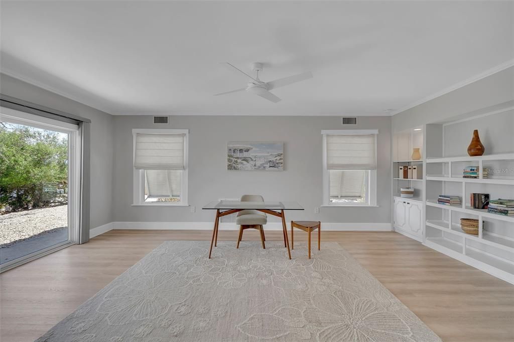 For Sale: $2,799,000 (3 beds, 3 baths, 3104 Square Feet)
