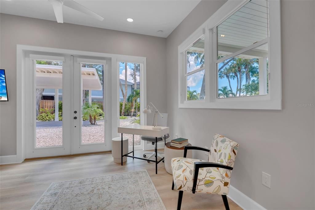For Sale: $2,799,000 (3 beds, 3 baths, 3104 Square Feet)