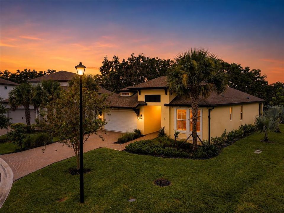 For Sale: $599,900 (4 beds, 3 baths, 2197 Square Feet)