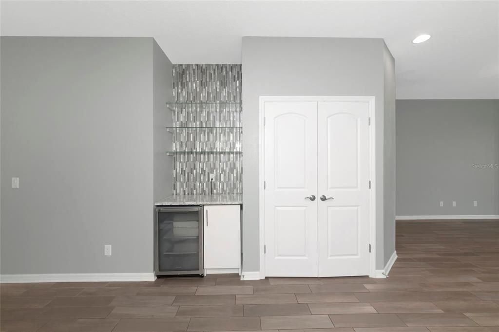 For Sale: $599,900 (4 beds, 3 baths, 2197 Square Feet)