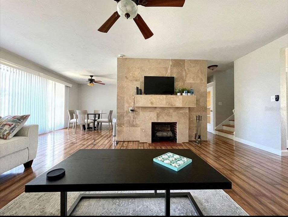 For Rent: $2,500 (3 beds, 2 baths, 1542 Square Feet)