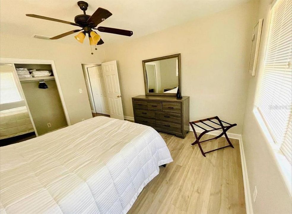 For Rent: $2,500 (3 beds, 2 baths, 1542 Square Feet)
