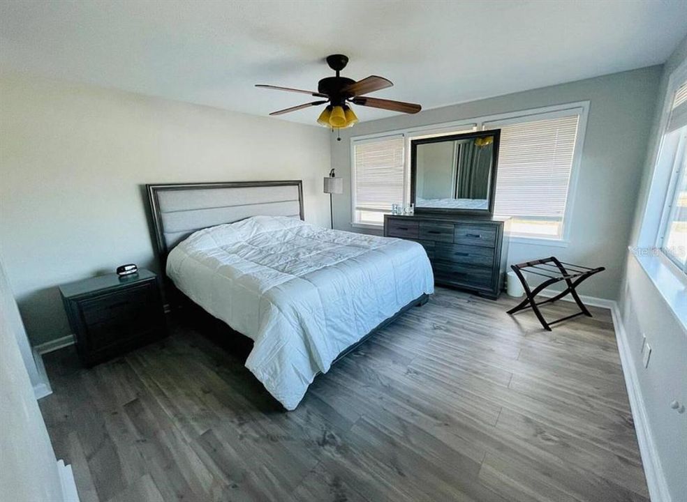 For Rent: $2,500 (3 beds, 2 baths, 1542 Square Feet)