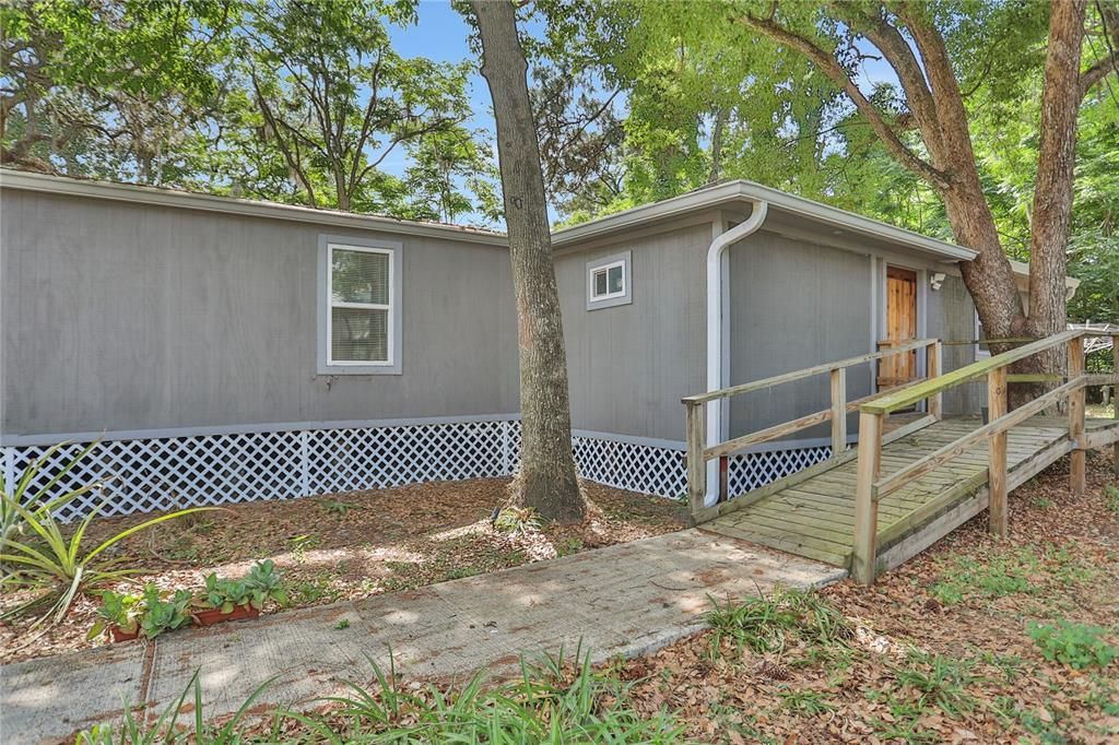 En Venta: $139,999 (4 camas, 3 baños, 924 Pies cuadrados)