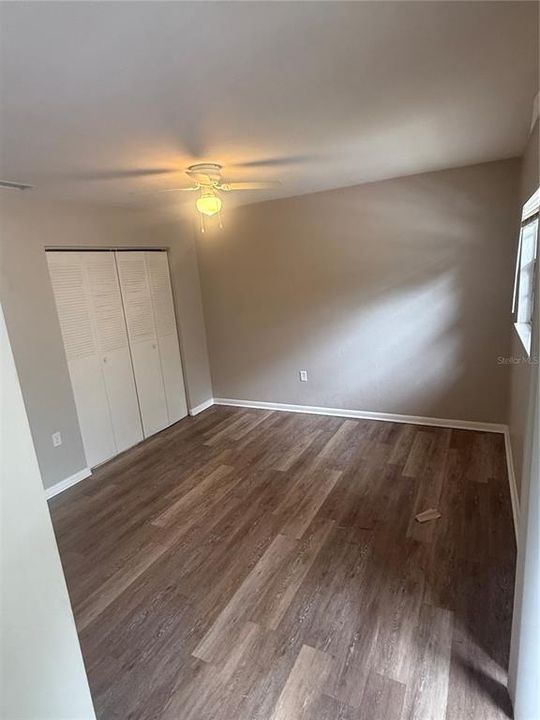 For Rent: $1,400 (2 beds, 1 baths, 930 Square Feet)