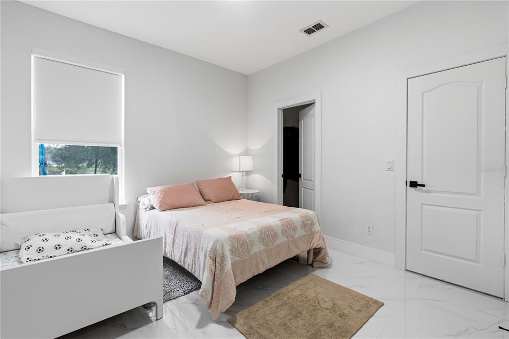 For Sale: $699,000 (5 beds, 4 baths, 3241 Square Feet)