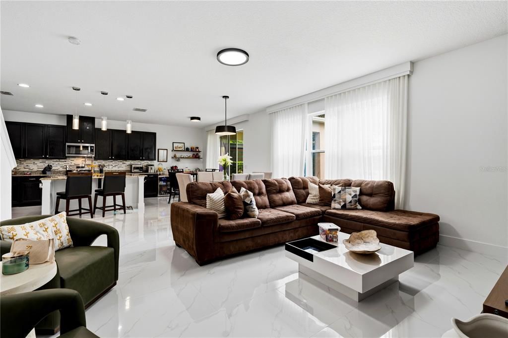 For Sale: $699,000 (5 beds, 4 baths, 3241 Square Feet)