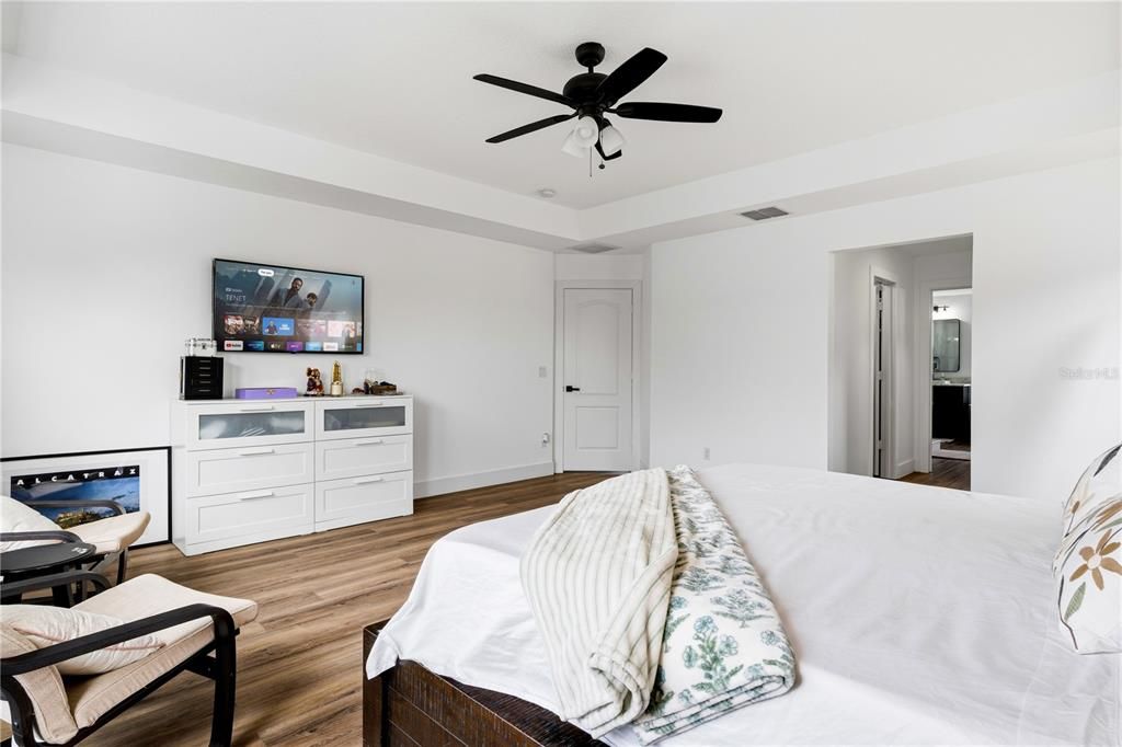 For Sale: $699,000 (5 beds, 4 baths, 3241 Square Feet)